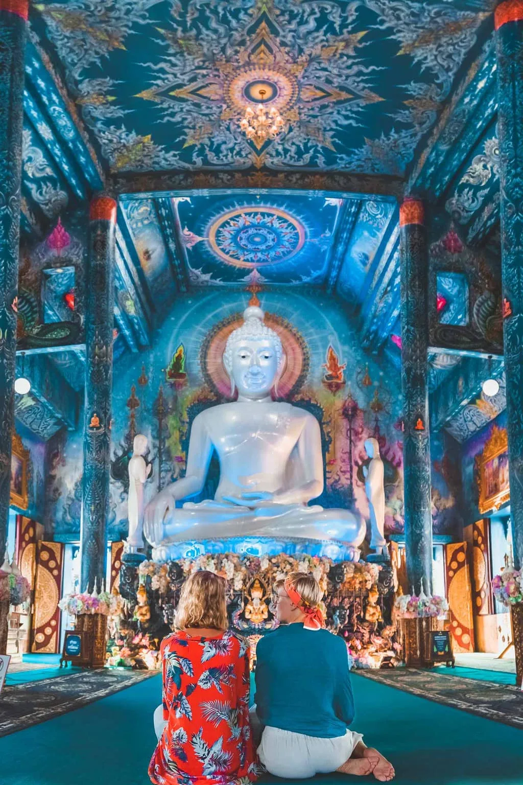 Wat Rong Seur Ten, Blue Temple, Chiang Rai, Thailand