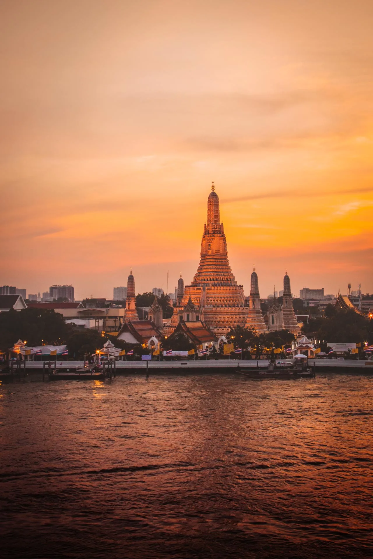 Wat Arun, Chao Phraya River, sunset, Thonburi, Bangkok