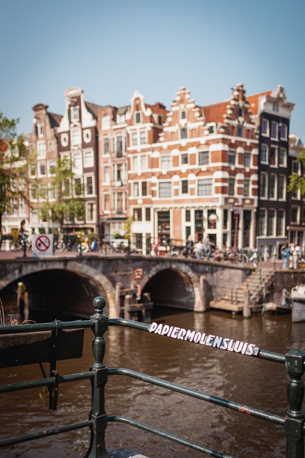 Amsterdam Canals, Brouwersgracht, Papiermolensluis
