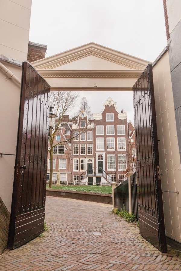 Entrance Begijnhof, Amsterdam, Netherlands