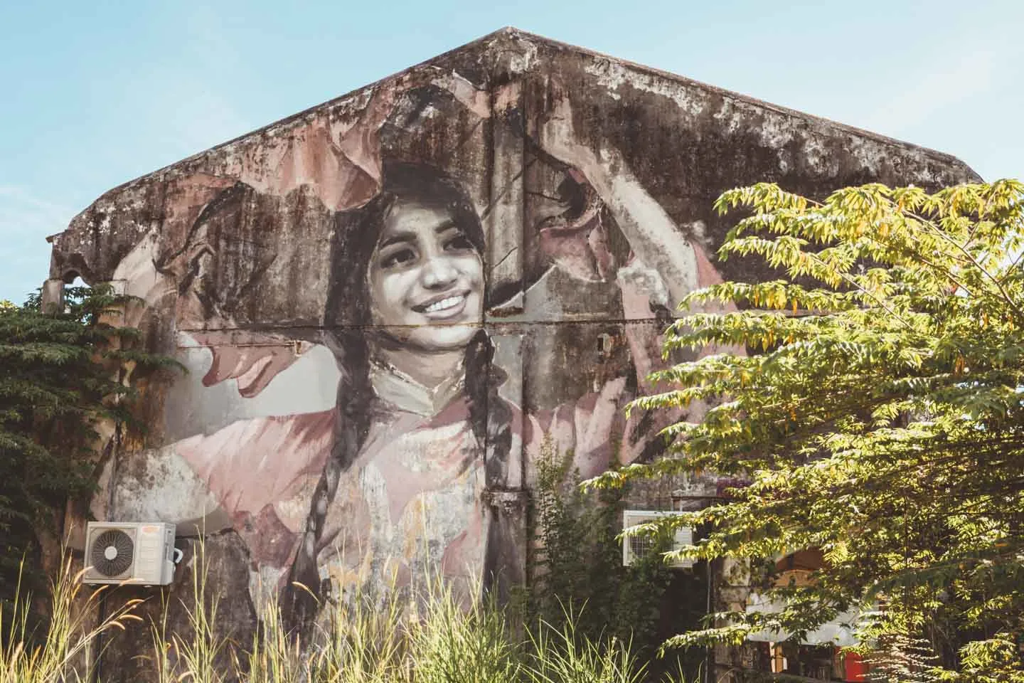 Hakka Dancing girl, Balik Pulau, Penang Street Art, Julia Volchkova