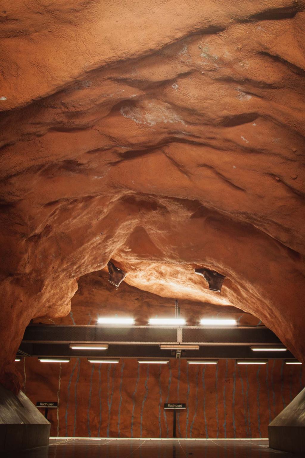 Stockholm Metro Art, T-bana, Rådhuset station, rainbow escalator, cave