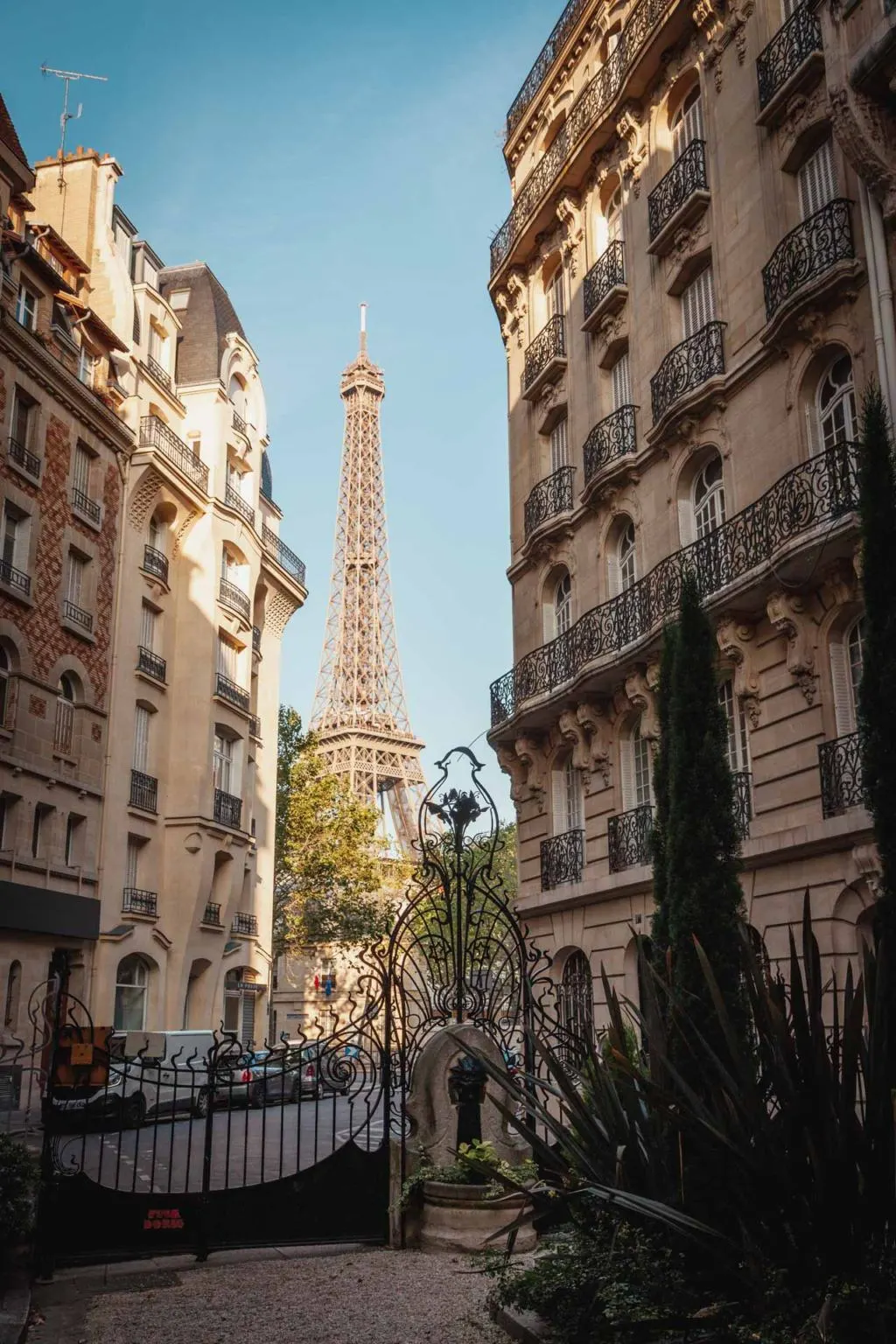Best View of the Eiffel Tower, Square Rapp, Paris