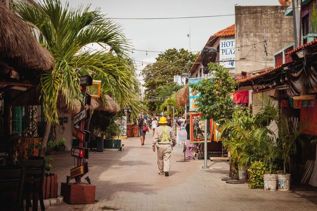 Avenida Miguel Hidalgo Isla Mujeres pedestrian street, Cancun, Mexico