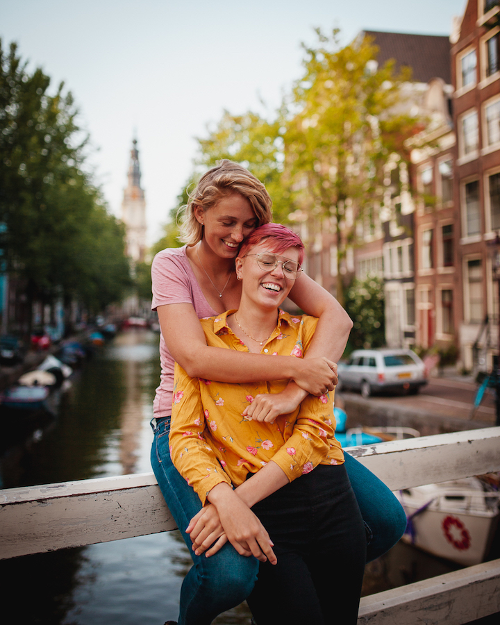Roxanne and Maartje onceuponajrny Nederlands lesbisch stel, Dutch lesbian couple