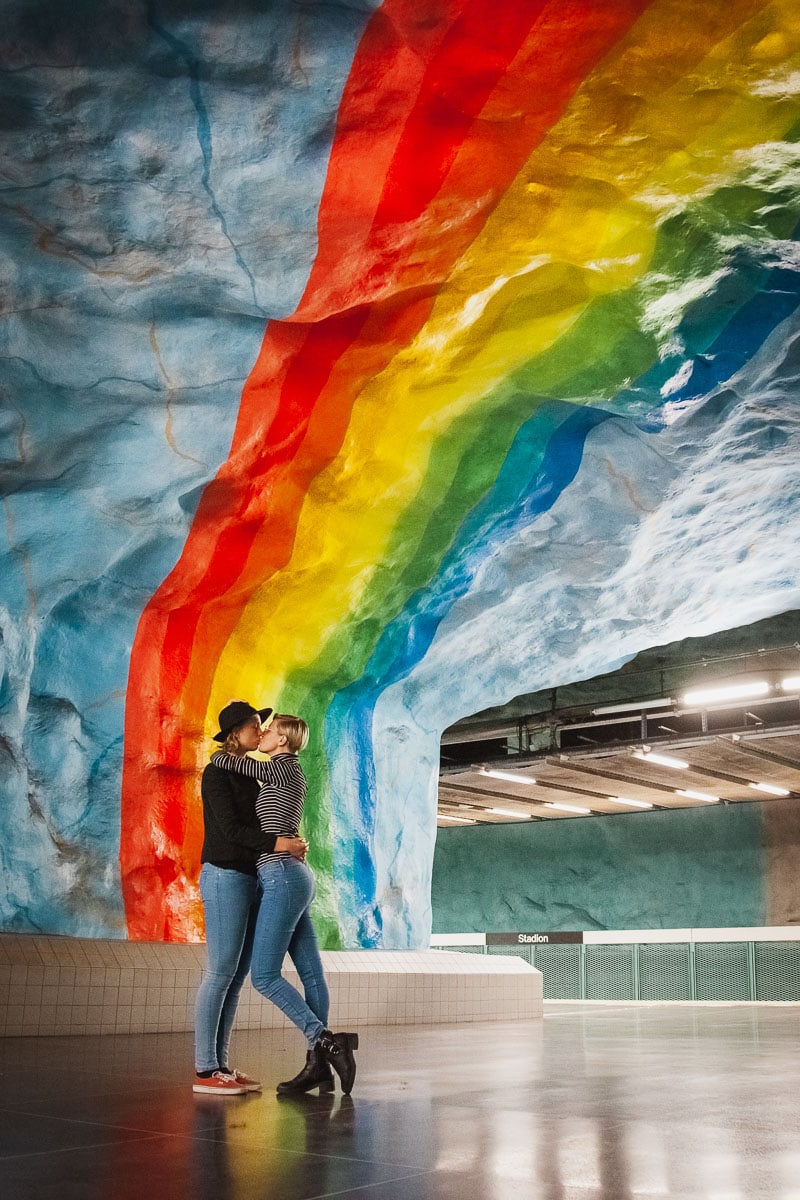 Stockholm Subway Art, T-Stadion station, rainbow art, lesbian couple