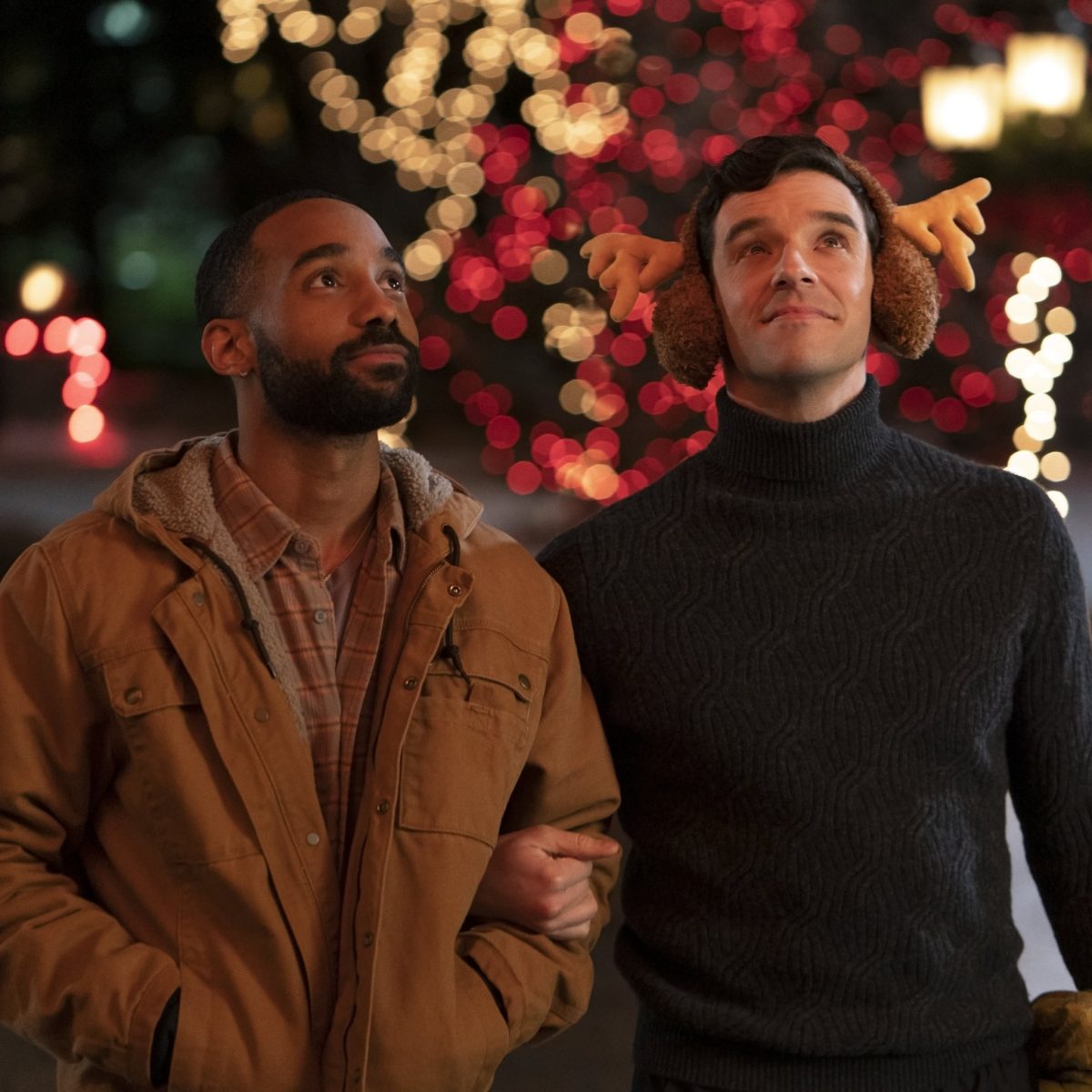 Single All the Way LGBT Netflix Christmas movie