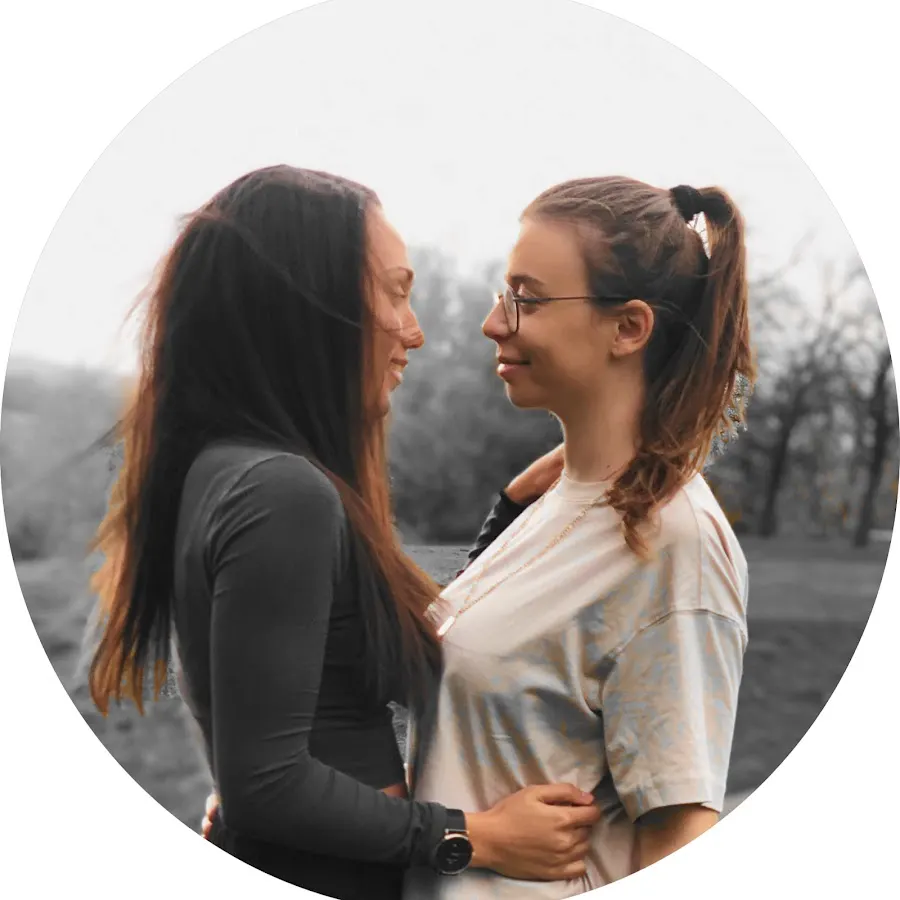 Alexa and Maria lesbian youtube