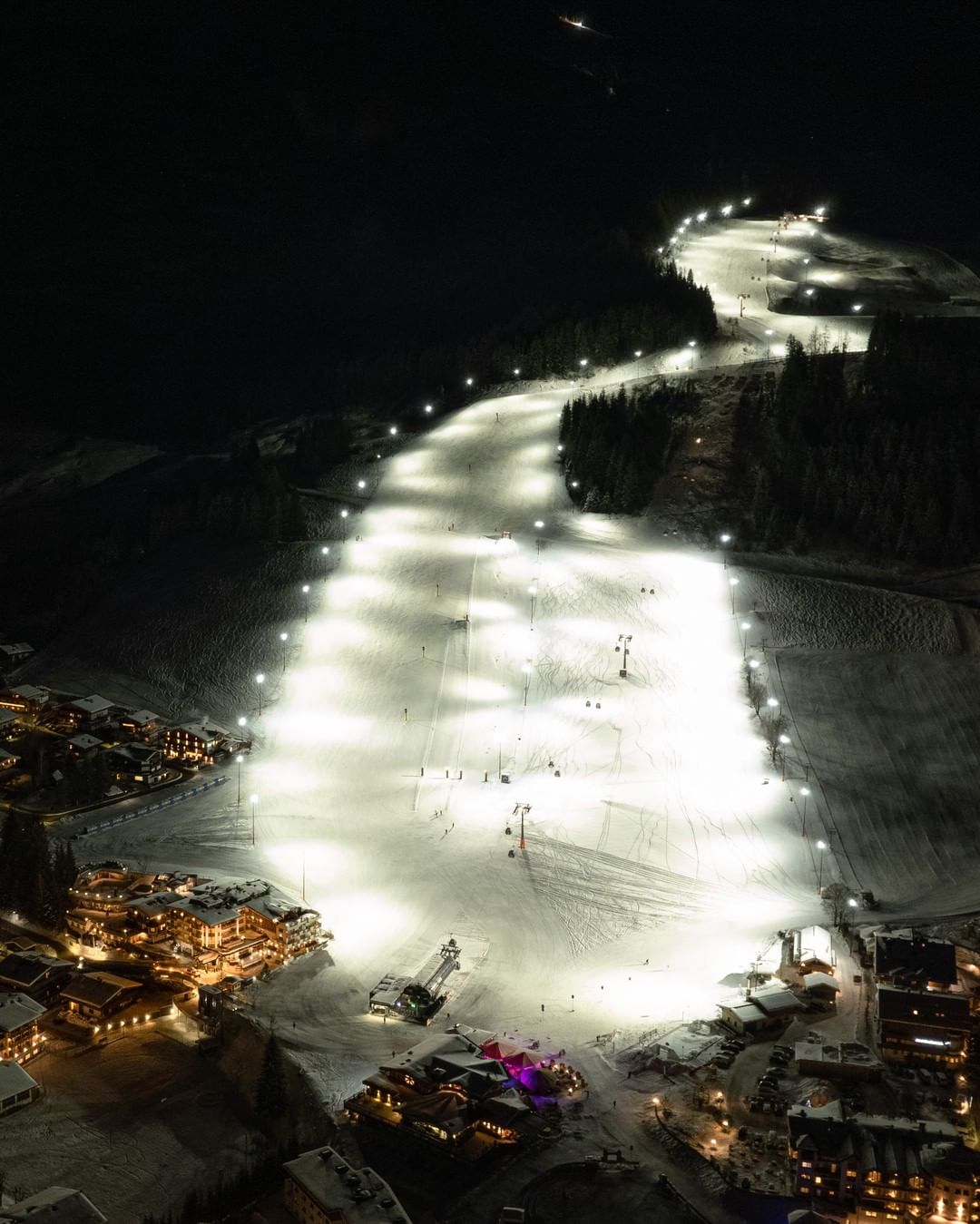 Night skiing Saalbach Hinterglemm