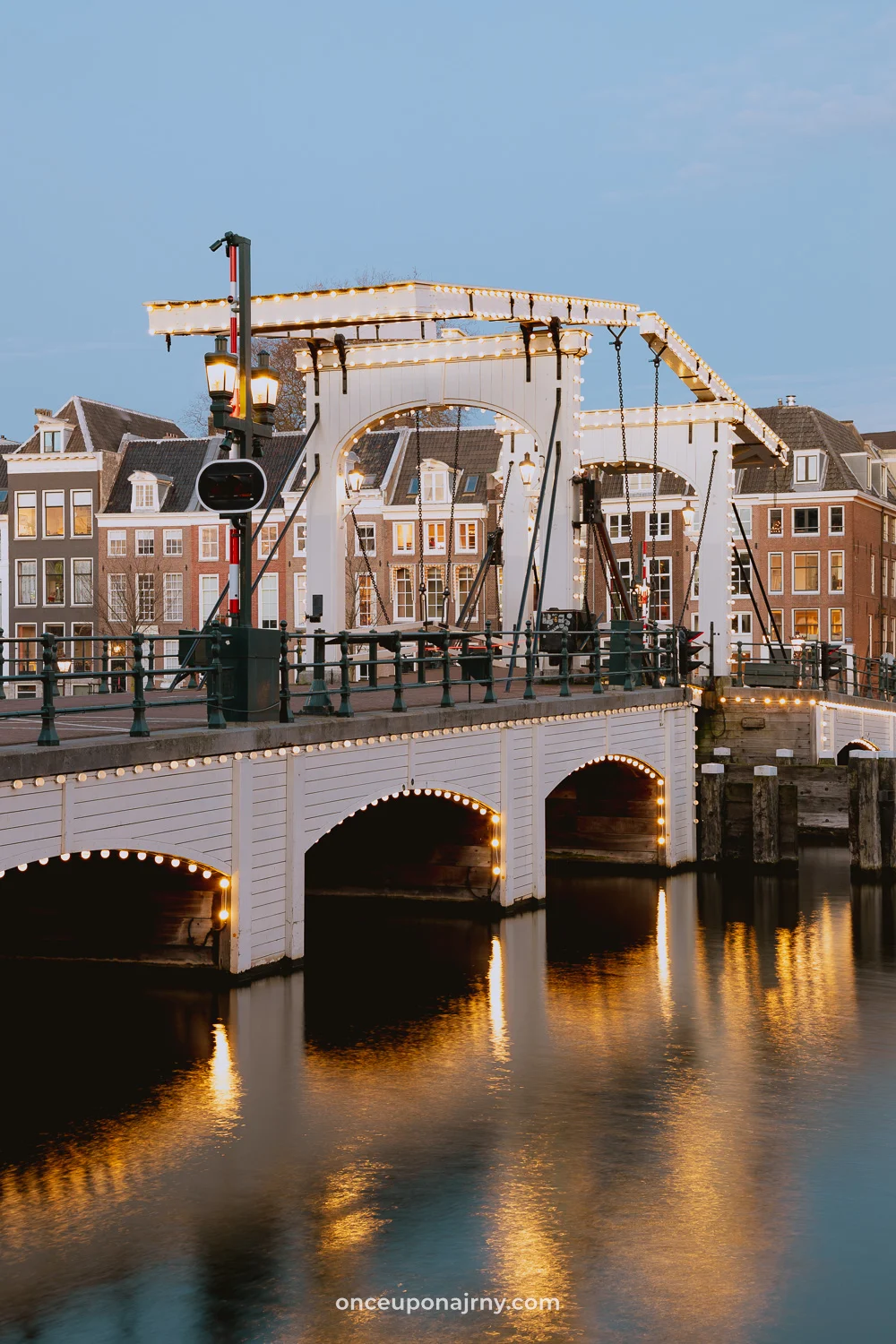 Skinny Bridge Amsterdam by night