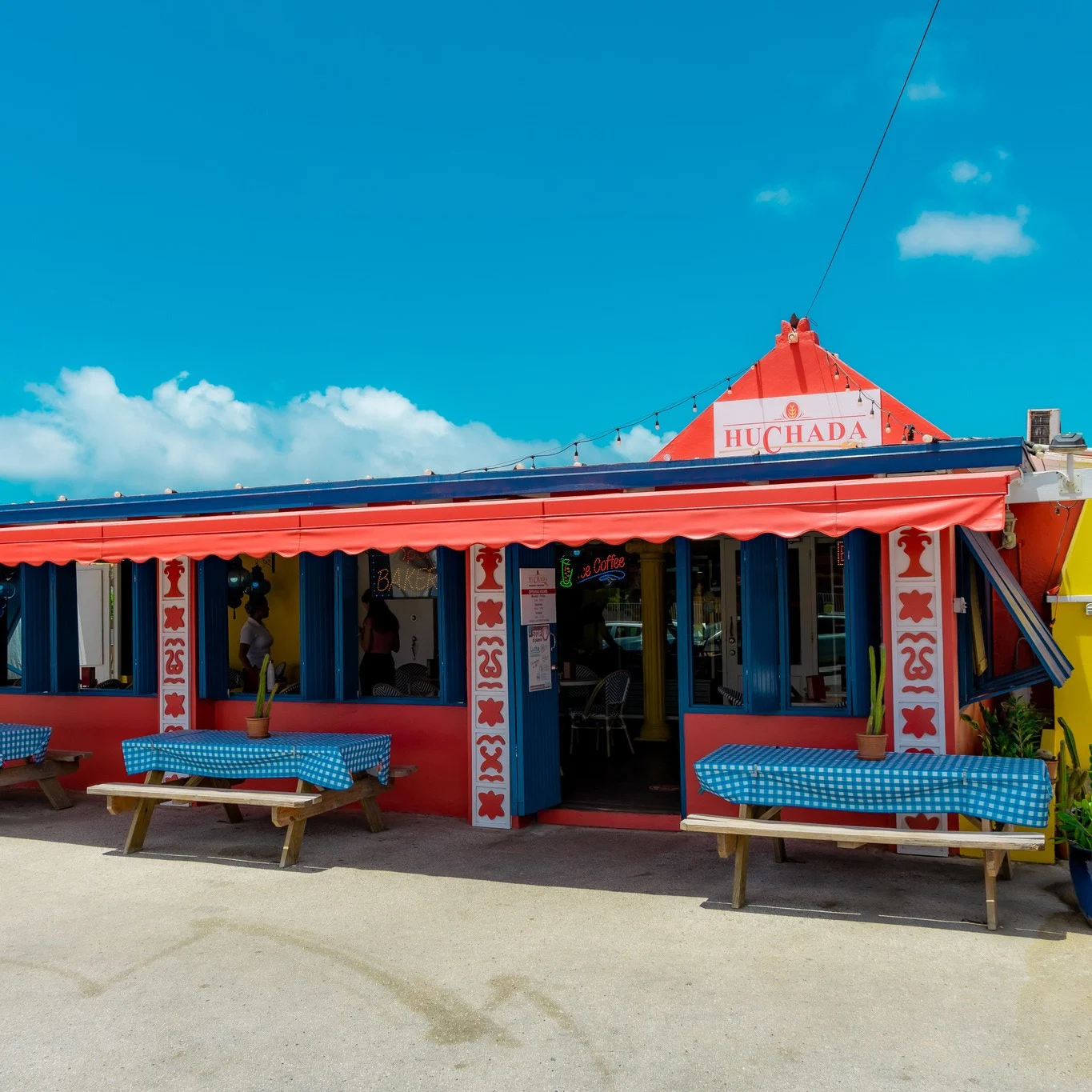 Huchada Bakery Aruba restaurant