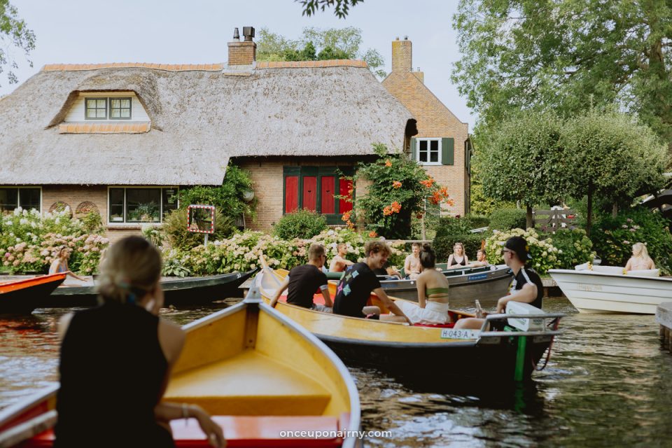Giethoorn bootje huren: de beste info en tips! | Once Upon a Journey