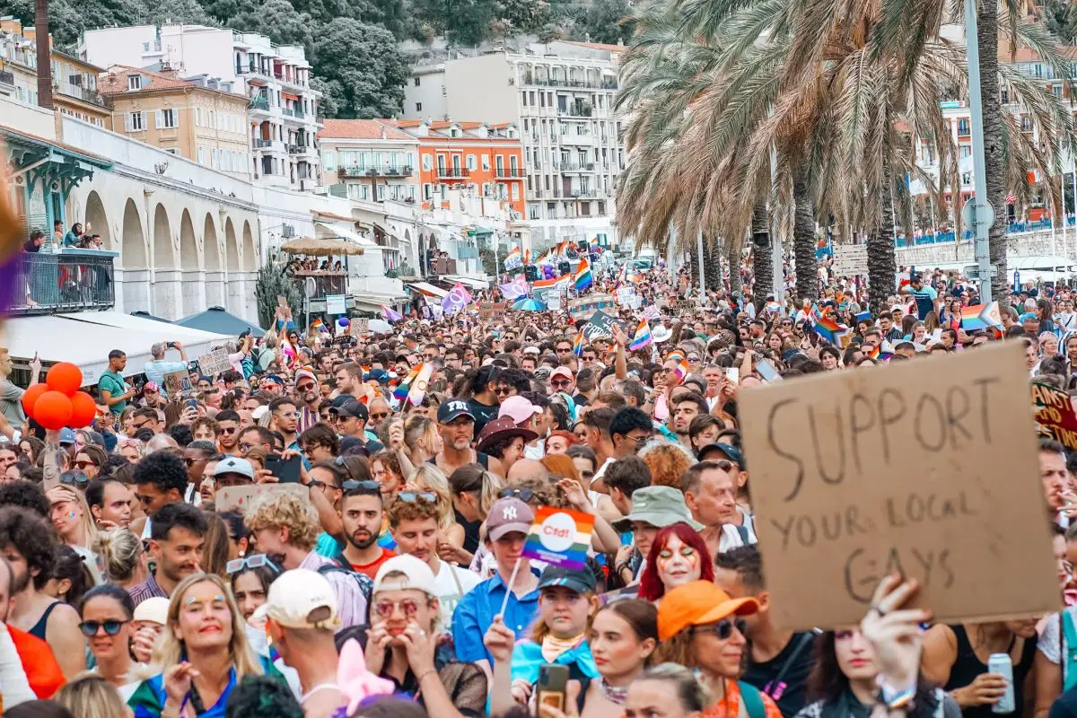 Nice Pink Parade photo by Anthony Louviot